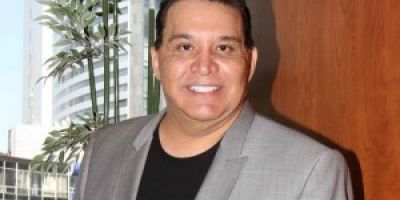 Tony Flores Poco Trabajo Web